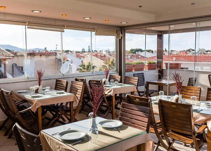 Eleven Ξενοδοχείο